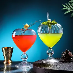 Elegant Heart-Shaped Crystal Cocktail Glass Set with Straws, Drinking Glassware, Perfect for Martinis, Wine, Juice, Whiskey, Ideal Home Bar Accessory & Party Gift