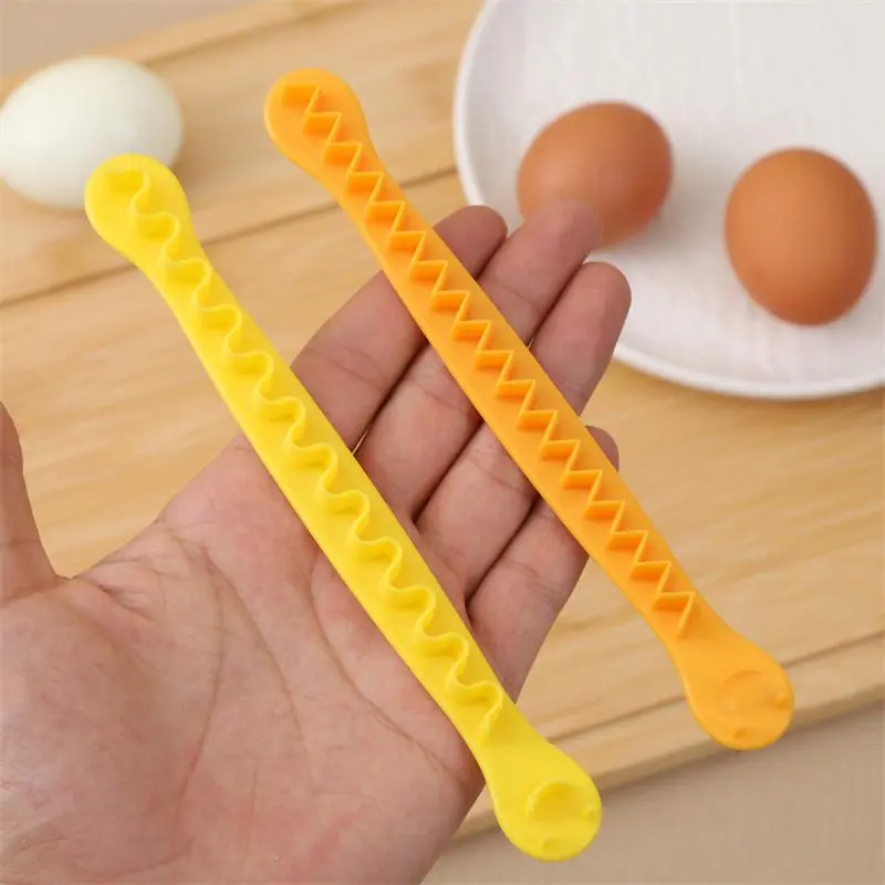 2pcs Egg Cutter, Flower-Shaped Egg Cutter, Fancy Carving Lace Egg Slicer, Carving Lace Cutting Wire Egg Cutter, Kitchen Utensils Gadgets, Kitchenware, Perfect for Breakfast and Brunch, Ideal Gift for Christmas