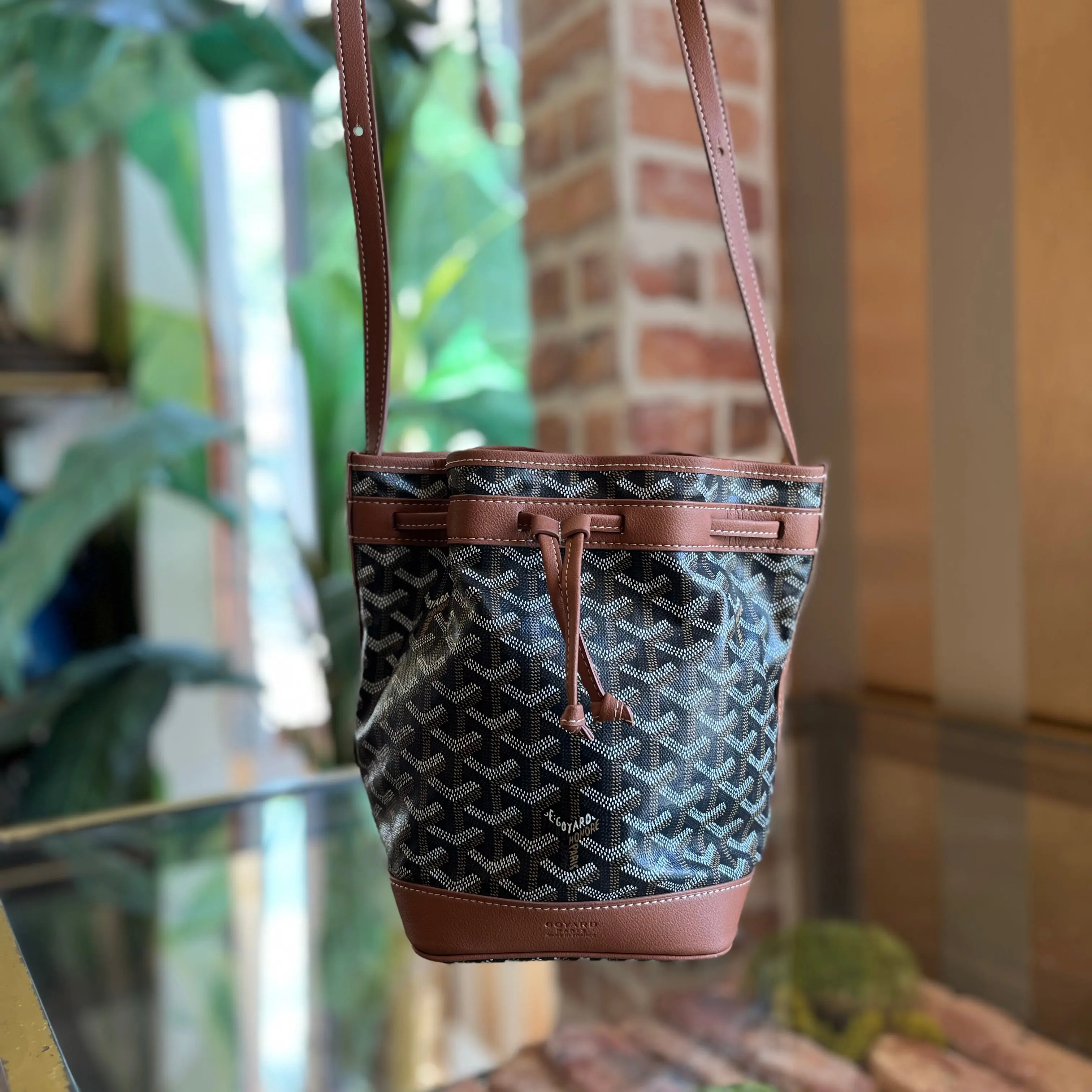 Pre-owned Goyard Canvas Crossbody Bags Petite Flot Black Goyardine Bucket Bag