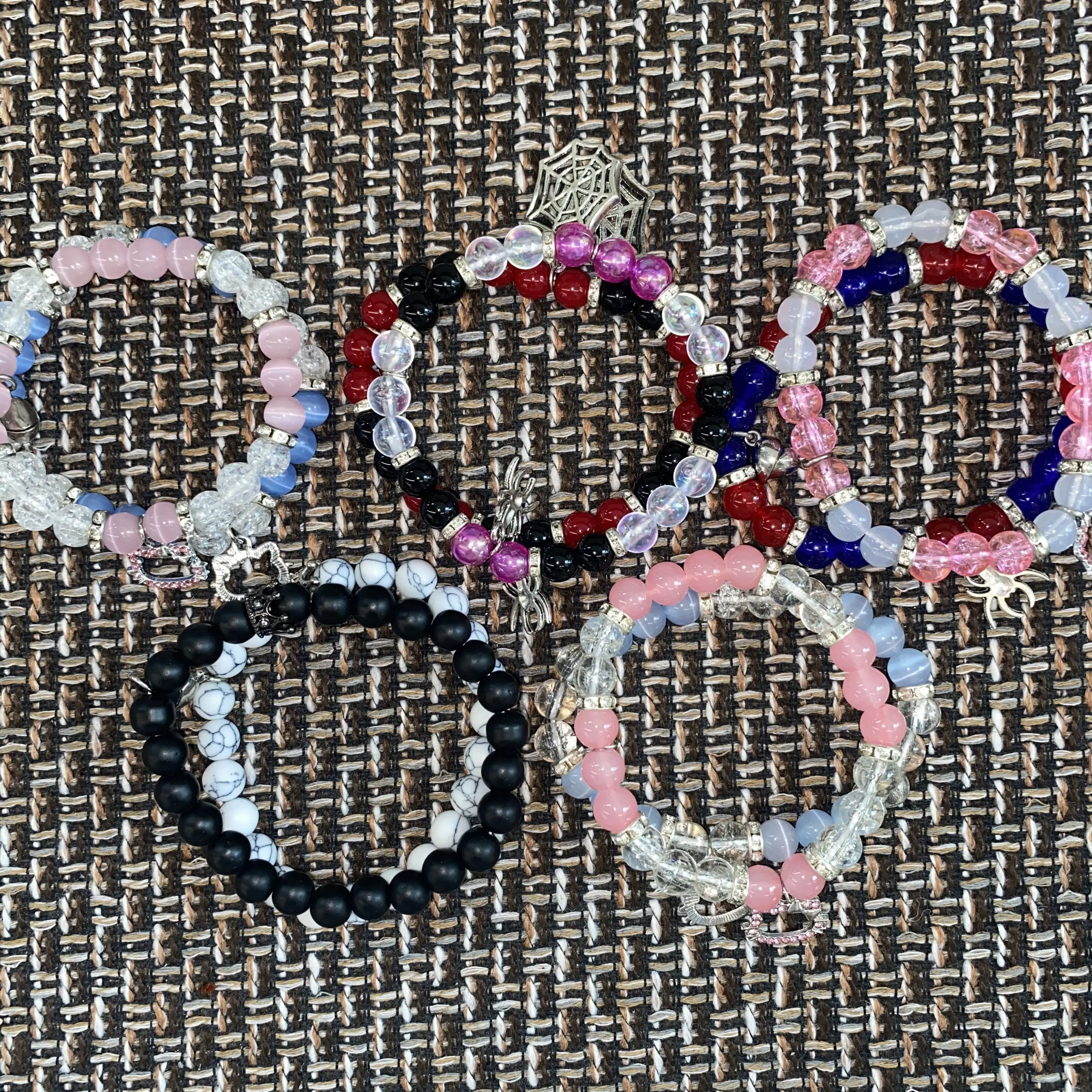 2pcs Cute Cat Spider Pendant Couple's Bracelets For Women Men Beads Heart Magnet Matching Bracelets Jewelry Gift for Girls Friends Family