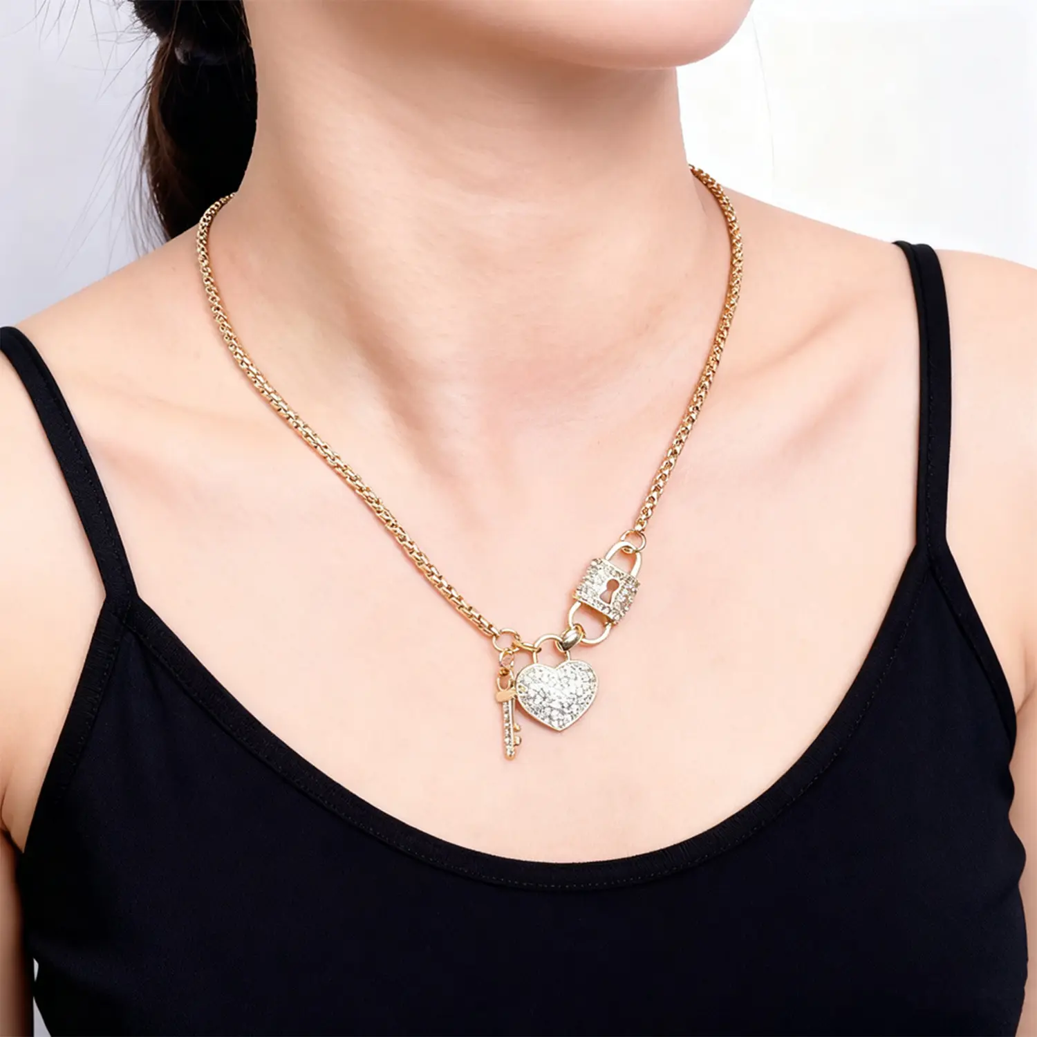 Elegant Gold-Plated Necklace for Women with Heart-Shaped Key Pendant, Micro Pave Zircon and Buckle Detail, Copper Collarbone Chain, Heart Shaped Necklace