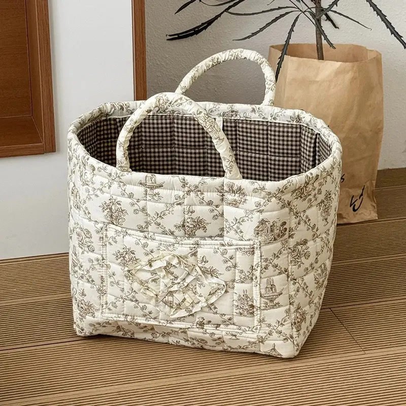 Airfriend 32x26x25cm Vintage Rustic Floral Cotton Quilted Rectangular Storage Basket with Handle - Foldable, Portable, Space-Saving Home Organizer for Clothes, Toys (Home Supplies)