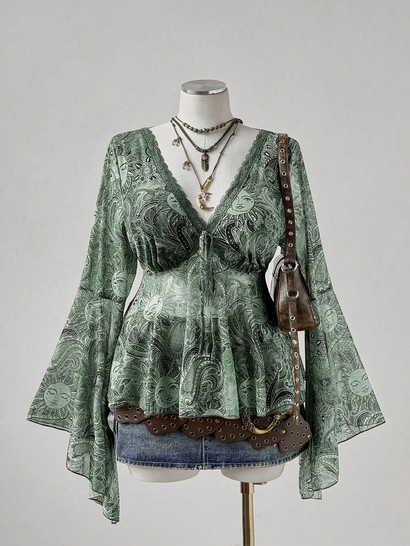 LALUZ Plus Size Floral Print Top Women Cashew Contrast Lace V-Neck Flare Sleeve Boho Beach Vacation Summer Outfit