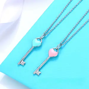Aesthetic Key & Heart Pendant Necklace, Simple Silver Plated Chain Necklace, Trendy Everyday Wear Jewelry, Cute Heart Top Key Necklace for Women, Stackable Layered Necklace, Lightweight Comfortable Jewelry, Perfect for Daily, Party, Date, Travel Occasions