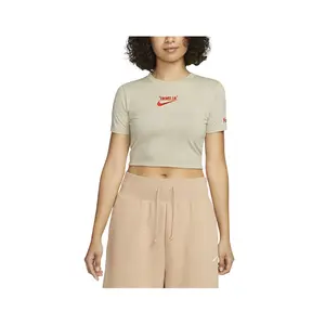 Nike Women's Sportswear Somos Familia Slim Fit Cropped T-Shirt
