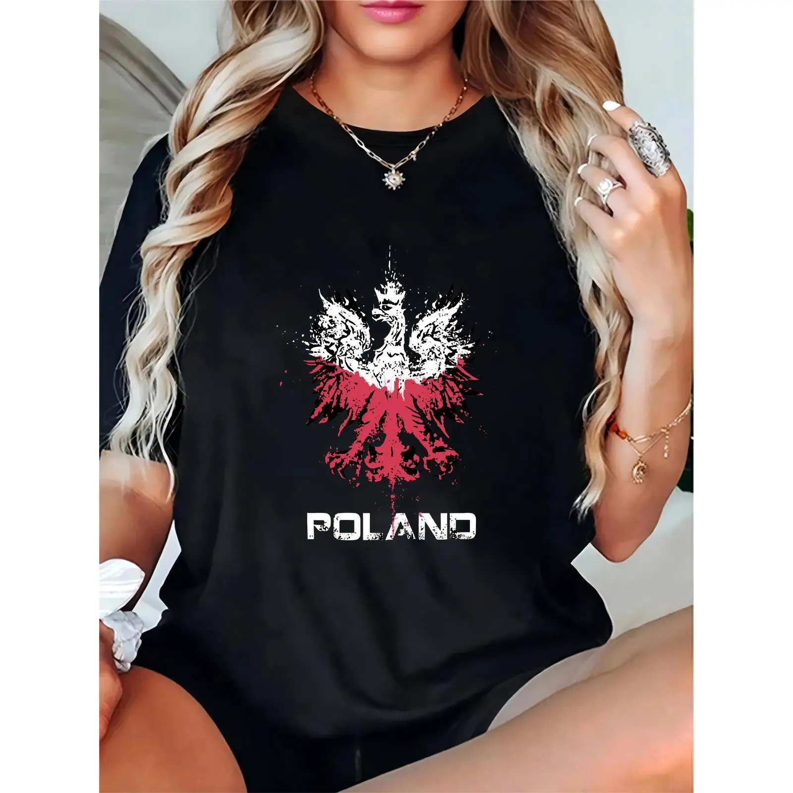 Women's Distressed Poland Eagle Graphic Short-Sleeve T-Shirt - 100% Cotton Feminine Simple Fit Ladies Top for National Pride & Casual Wear