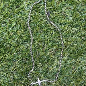 Star Necklace - Elegant Silver Tone Cross Pendant with Adjustable Chain for Everyday Wear