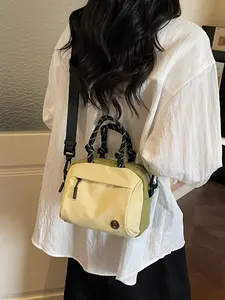 Women's Multi-Layer Mini Crossbody Bag, Fashionable Small（7.9x 4.7 x 5.9 inch） Handbag, Casual Trendy Purses, Colorblock Single Shoulder Bag, Simple Commuter Bag, Ideal for Daily Use
