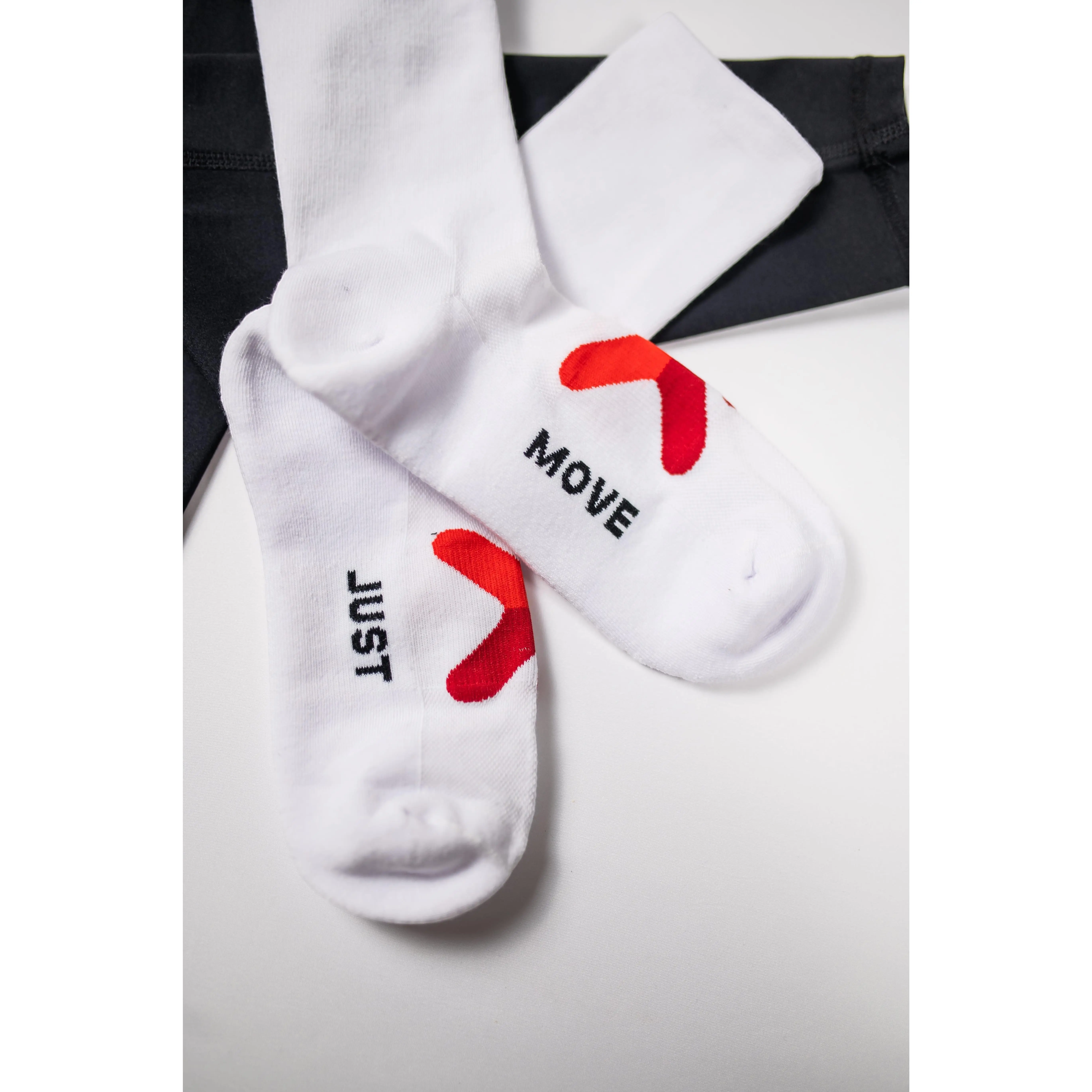 MOVE sport apparel Performance Crew Socks