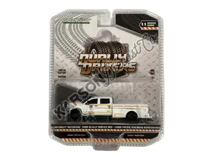 CHASE 2018 Chevrolet Silverado 3500 Service Bed Truck - Union Pacific Railroad (Dually Drivers Series 11) Diecast 1:64 Scale Model - Greenlight 46110C