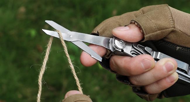 Mossy Oak 12-in-1 Multitool Pocket Knife with Pouch, Stainless Steel Multitool Knife with Clip, Survival Tools with Scissors, Bottle Opener, Wire Stripper, Glass Breaker, Screwdriv