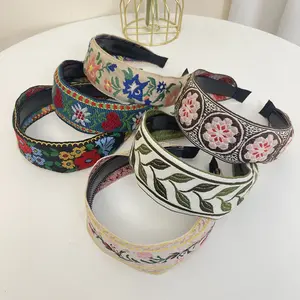 Women's Retro Ethnic-Style Wide Fabric Headband — Bohemian Non-Slip Hair Hoop with Floral Embroidery