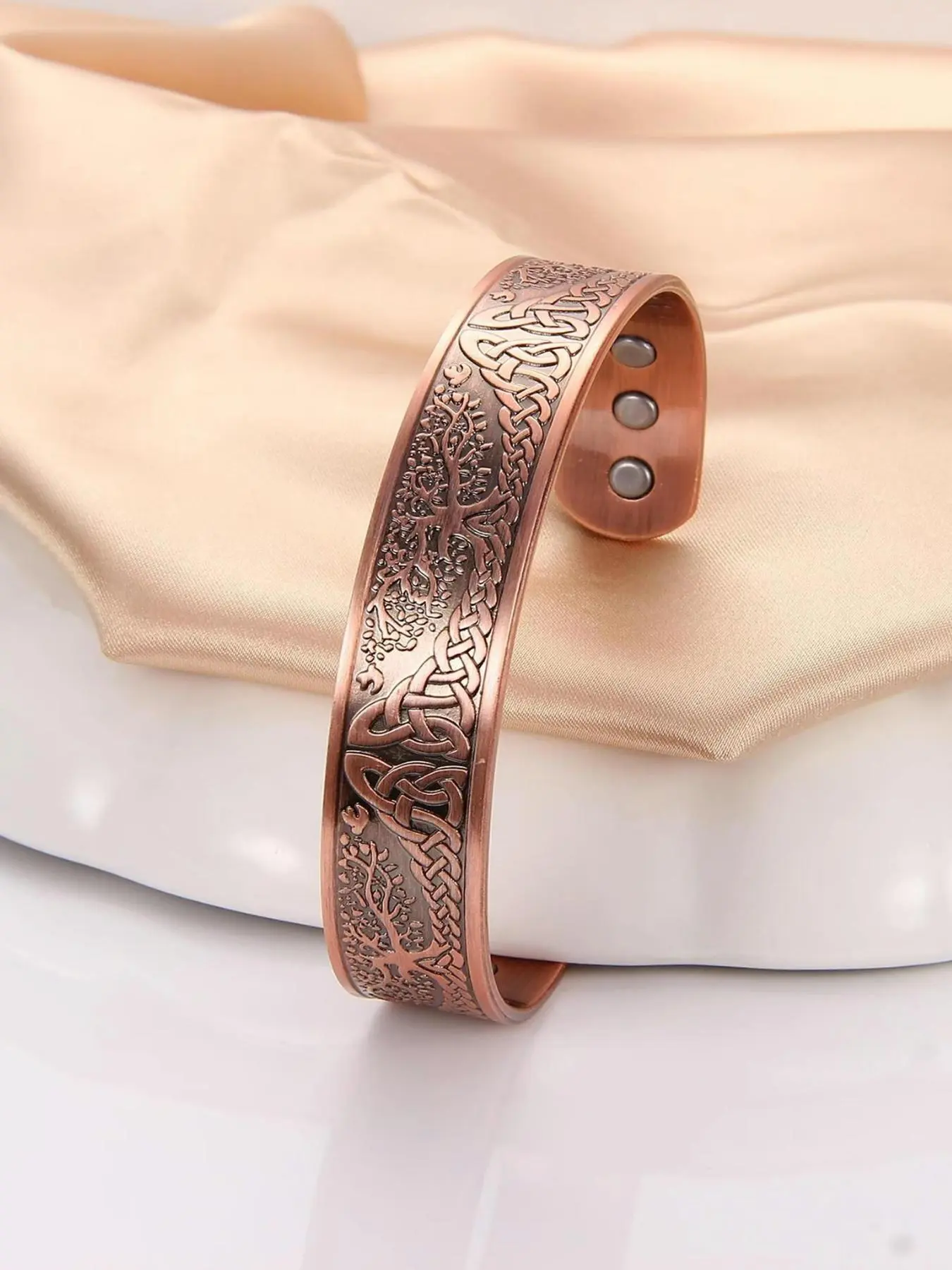 Single Retro Red Copper Open Bangle, Vintage Distressed Style, Red Copper Material Shows Texture/Open Design for Easy Wearing, Matching for Daily Commute/Vintage Outfits, Suitable for Women Who Love Vintage Accessories