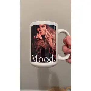 Lisa Rinna MOOD Traitors Mug Funny Reality TV Meme Mug, Pop Culture Coffee Cup, Sarcastic Gift