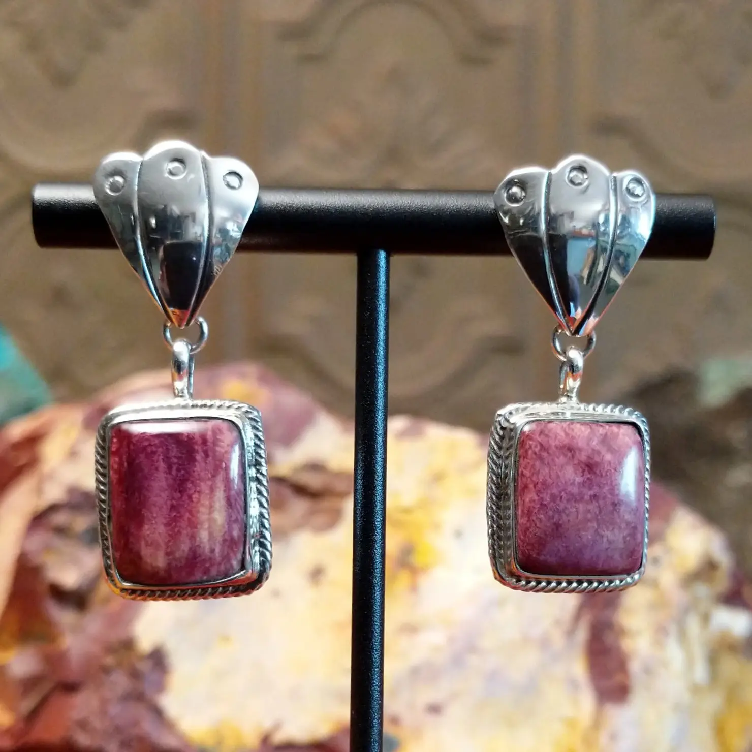 Navajo Made Silver Clam Shell Purple Spiny Oyster Shell Earrings GJ-ERN-0130