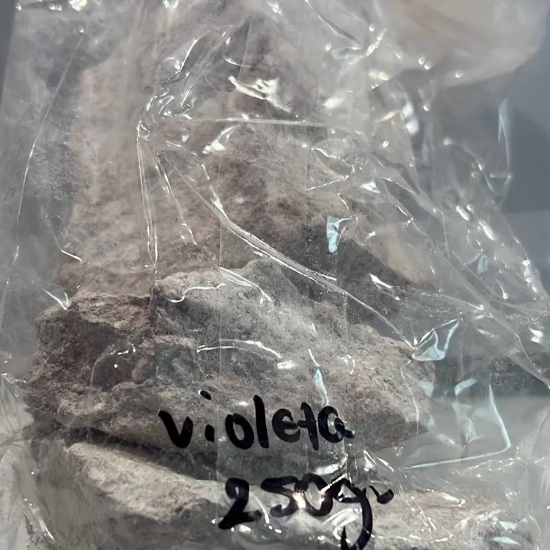 Caolin violeta. Clay violeta in 250g package. Made in Mexico