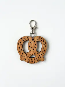 Laser Cut Pretzel Keychain – Salty Theme Park Snack Gift & Functional Key Holder