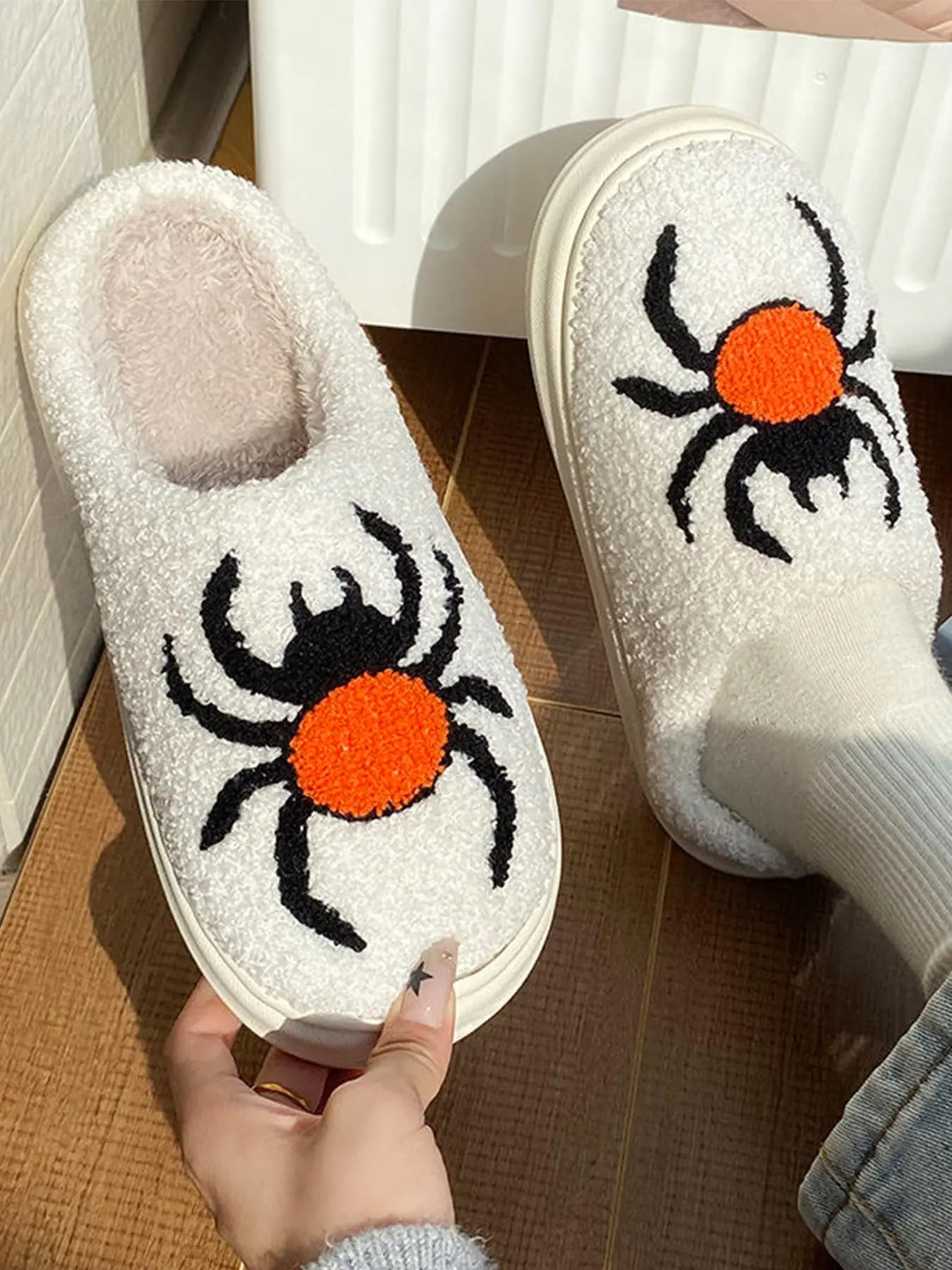 Women's Cute Spider Pattern Slippers, Casual Soft Comfortable Home Slippers, Non-slip Slippers for Indoor & Outdoor Wear, Girl