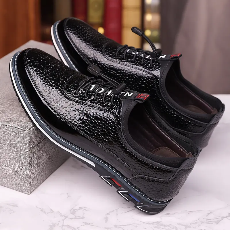 Men's Casual Streetwear Footwear, Snakeskin Pattern Low-Top Sneakers with a Comfortable Flexible Rubber Sole, Casual Training Shoes, Slip On Style, Animal Print, Statement Shoes