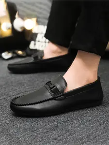 2026 Men's Black Leather Flat Slip-on Loafers, Versatile for Driving and Casual Wear, Classic Black Style Suitable for Both Commuting and Dates