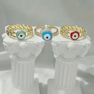 Tres estilos de anillos de ojos turcos. Colores Azules y Rojo..Gold-Plated