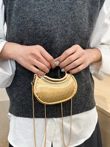 Women's Elegant Mini Evening Bag, Chic Chain Crossbody, Fashionable Chain Shoulder Crossbody Bag, Perfect for Lipstick, Earphones, Party Dress, Office Wear