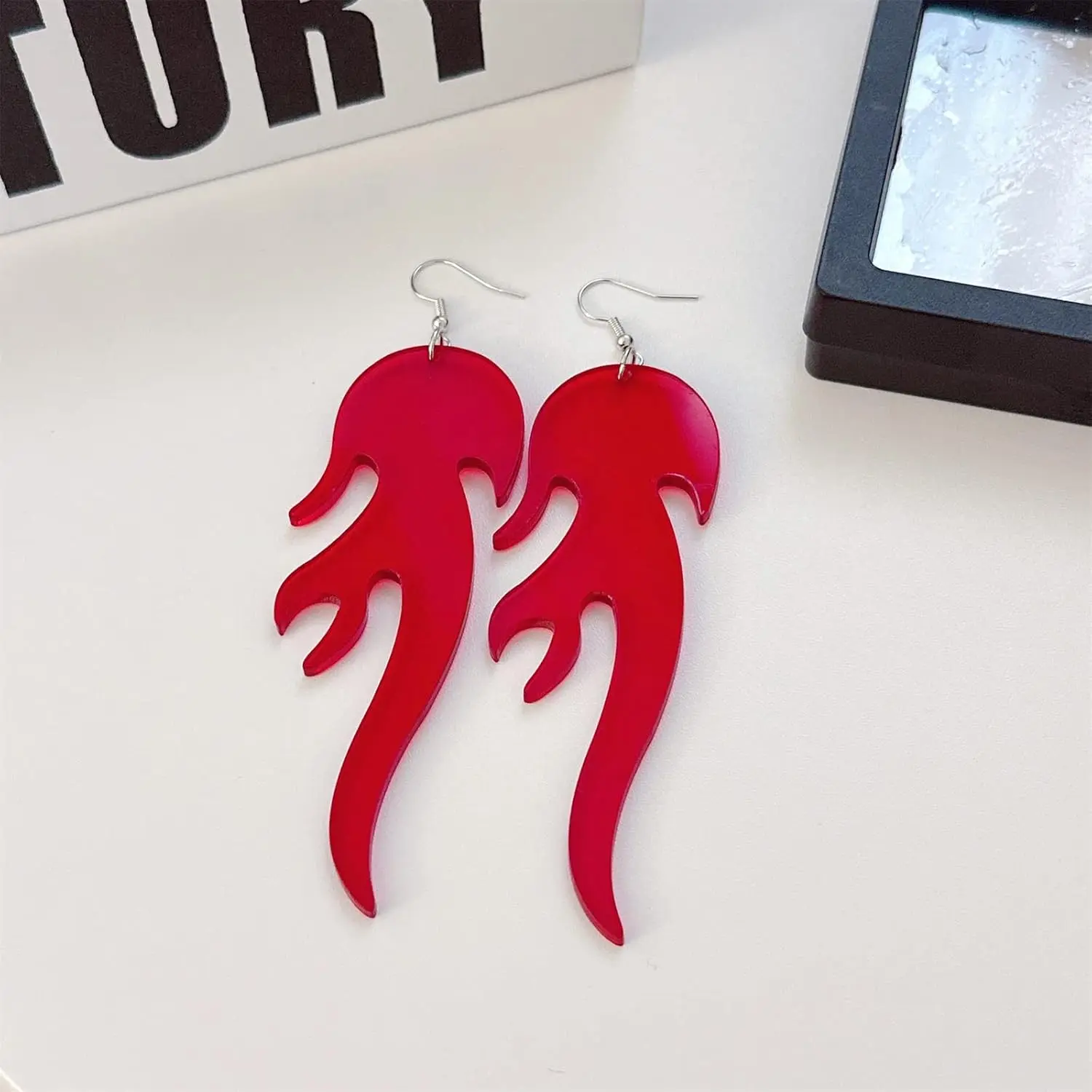 Women's Dangle Earrings, Statement Fire Flame Hip Hop Jewelry in Zinc & Acrylic, Lightweight Hypoallergenic, Perfect Gift Choice for Hip Hop Fans, Sensitive Skin Friendly, Unique, Acrylic Material, 9Cm, Alloy, Birthday