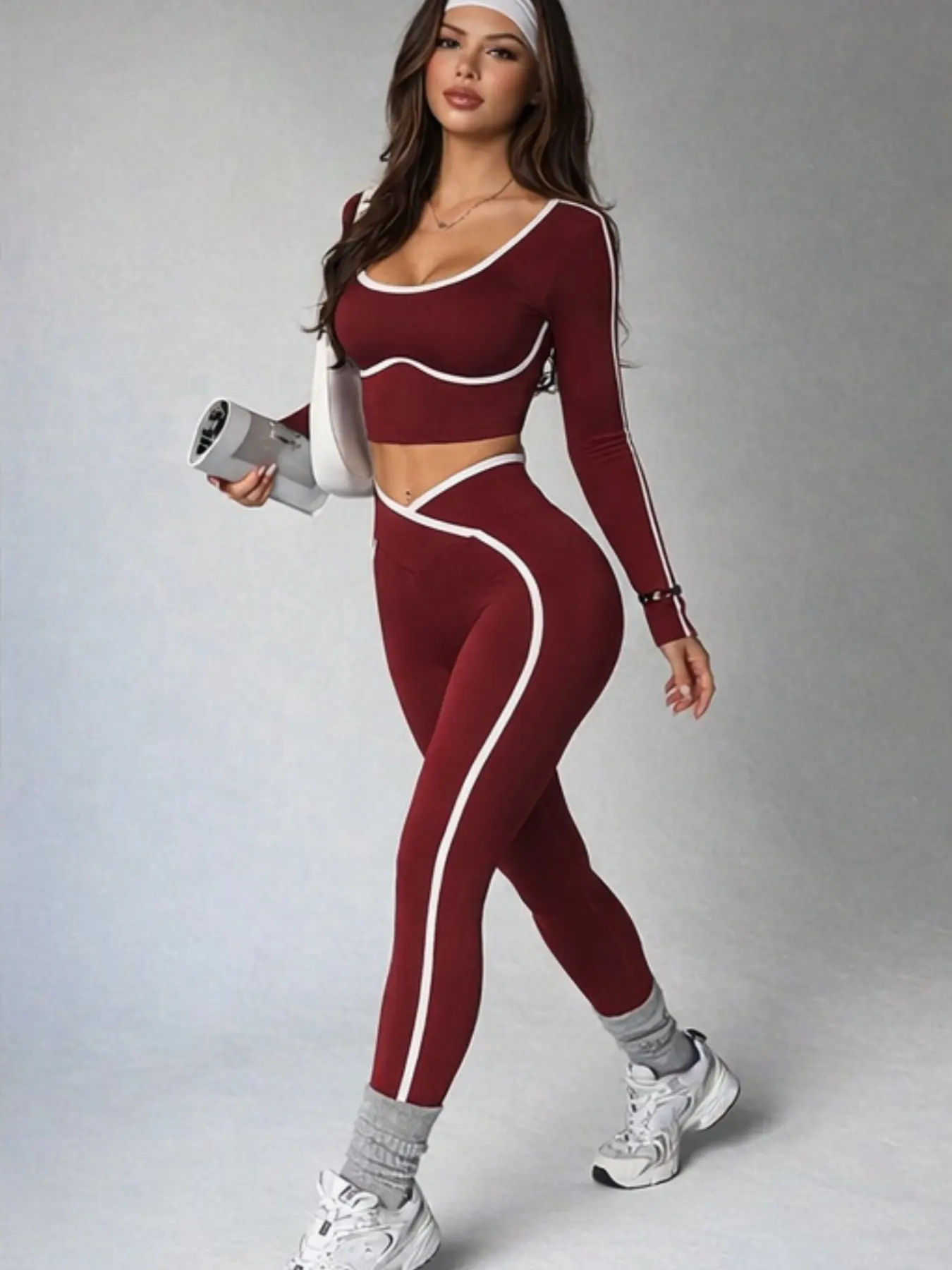 Women's 2-Piece Sportswear Set, Knitted Stretch Slim-Fit Long-Sleeve Top and Colorblock Pants, Fashion Athleisure Set for Gym and Casual Wear