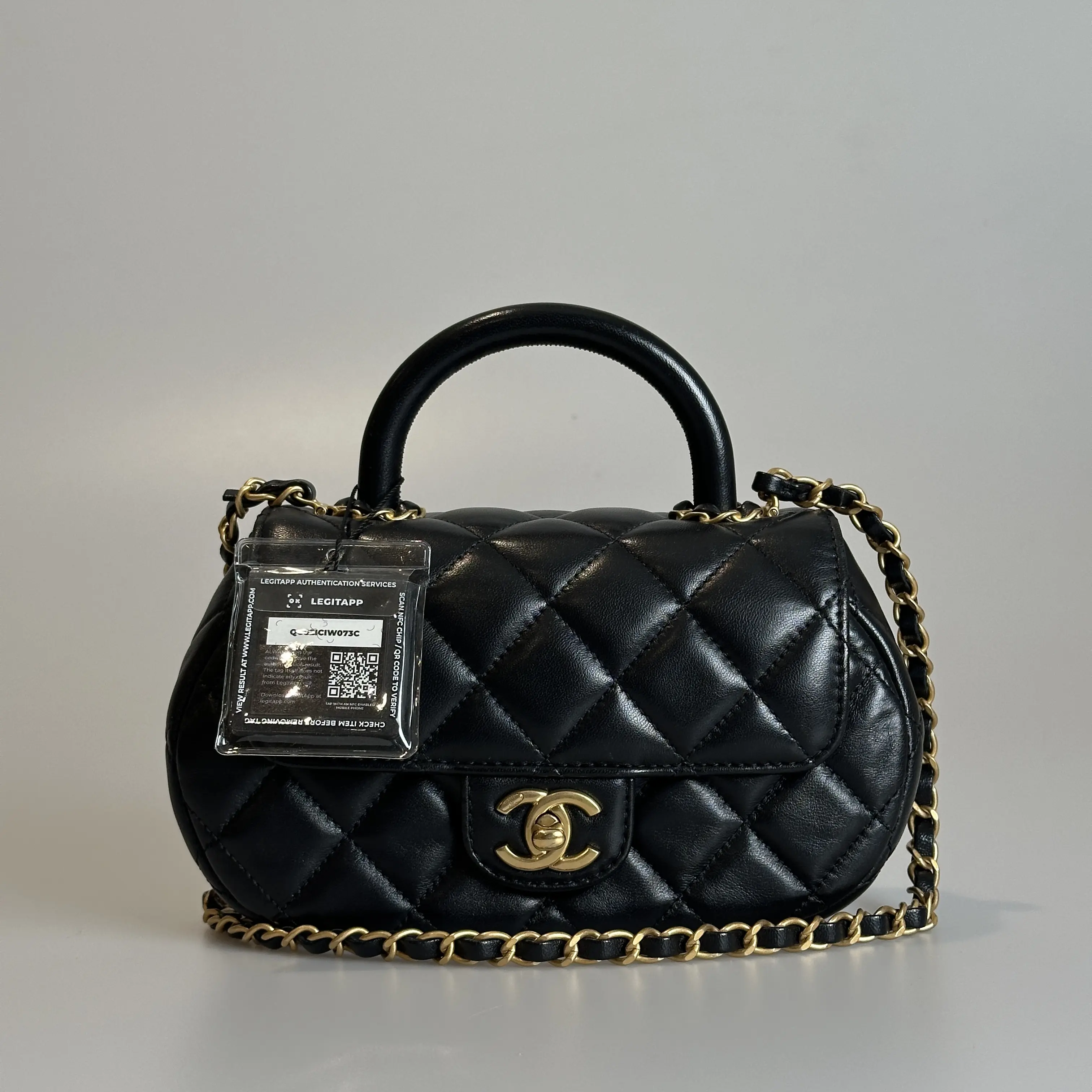 Pre-owned CHANEL Lambskin Leather Crossbody Bag Black with Quilted Pattern 89300937