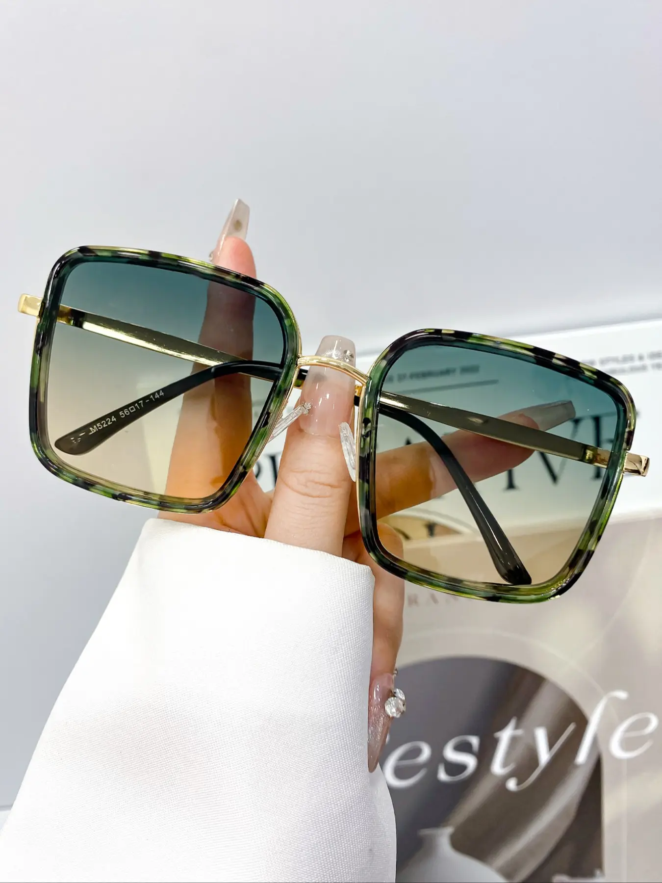 Fashion Retro Large Square Glasses Frame, Stylish Glasses, High-Quality Metal Frame, Unisex Casual Daily Wear Eyewear, Simple Versatile Decoration