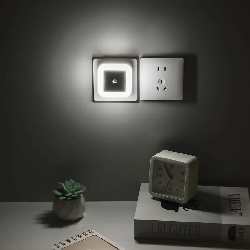 1pc 0.5W Smart LED Night Light, Auto Dusk-to-Dawn Sensor, Plug-in Energy-Saving Warm Light Lamp, Creative Gift for Bedroom, Nighttime Nursery & Hallway