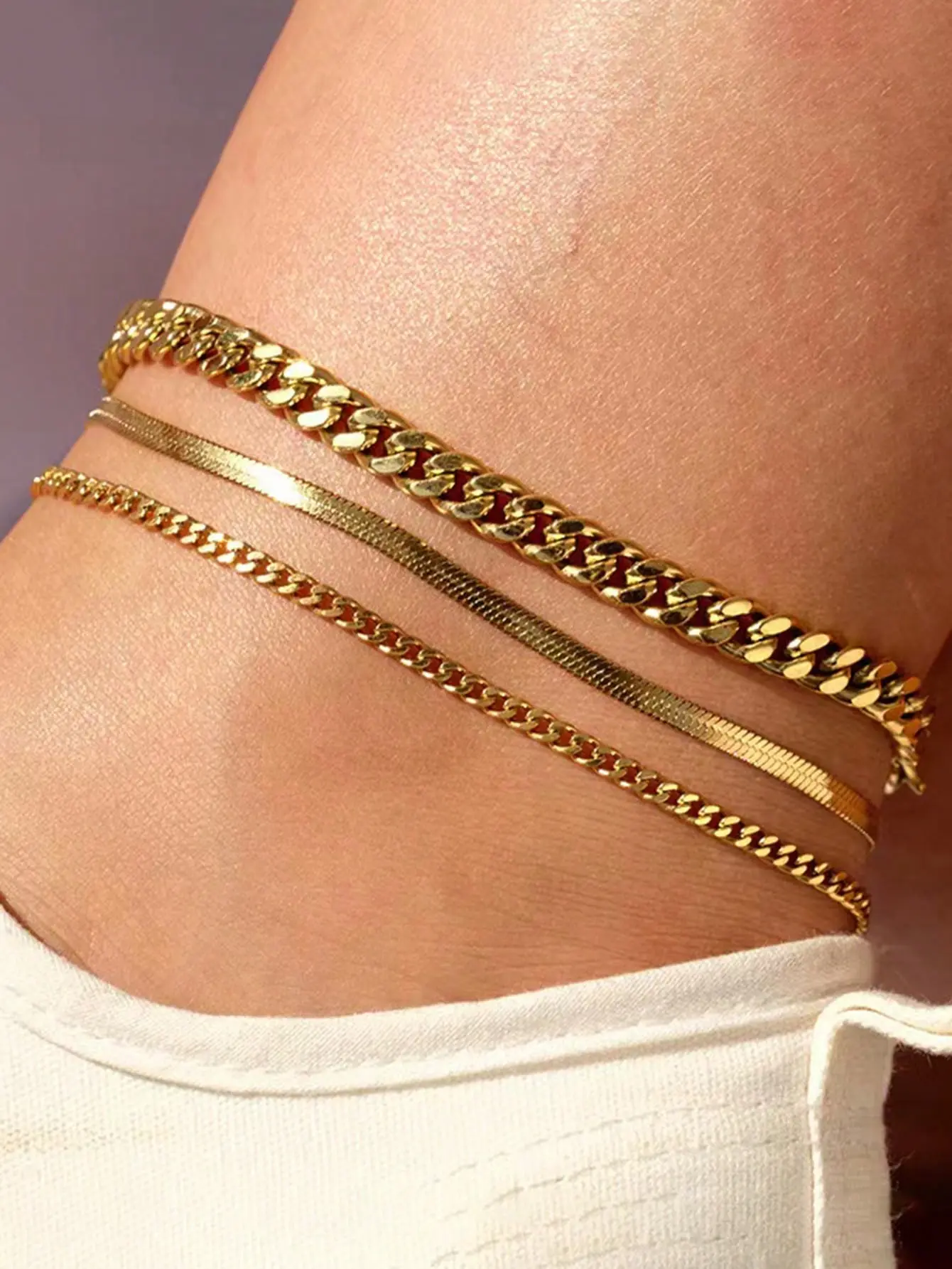 Women's Delicate Gold-Tone Stainless Steel Anklet, Fashion Costume Jewelry Accessory