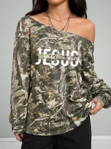 Women's Camo Asymmetrical Neck Off-Shoulder Pullover Sweater, Casual Loose-Fit Long Sleeve Top, Fashionable Spring & Fall Wear