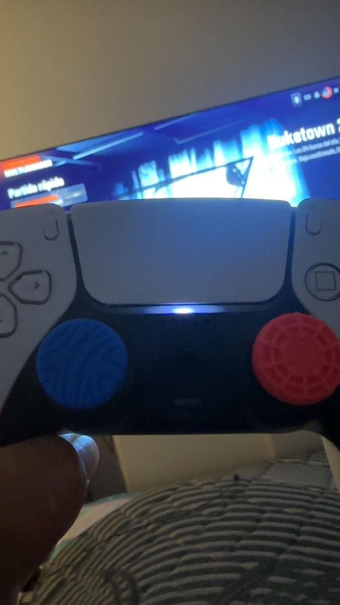 Item: Blue & Red, PS5 | PS4