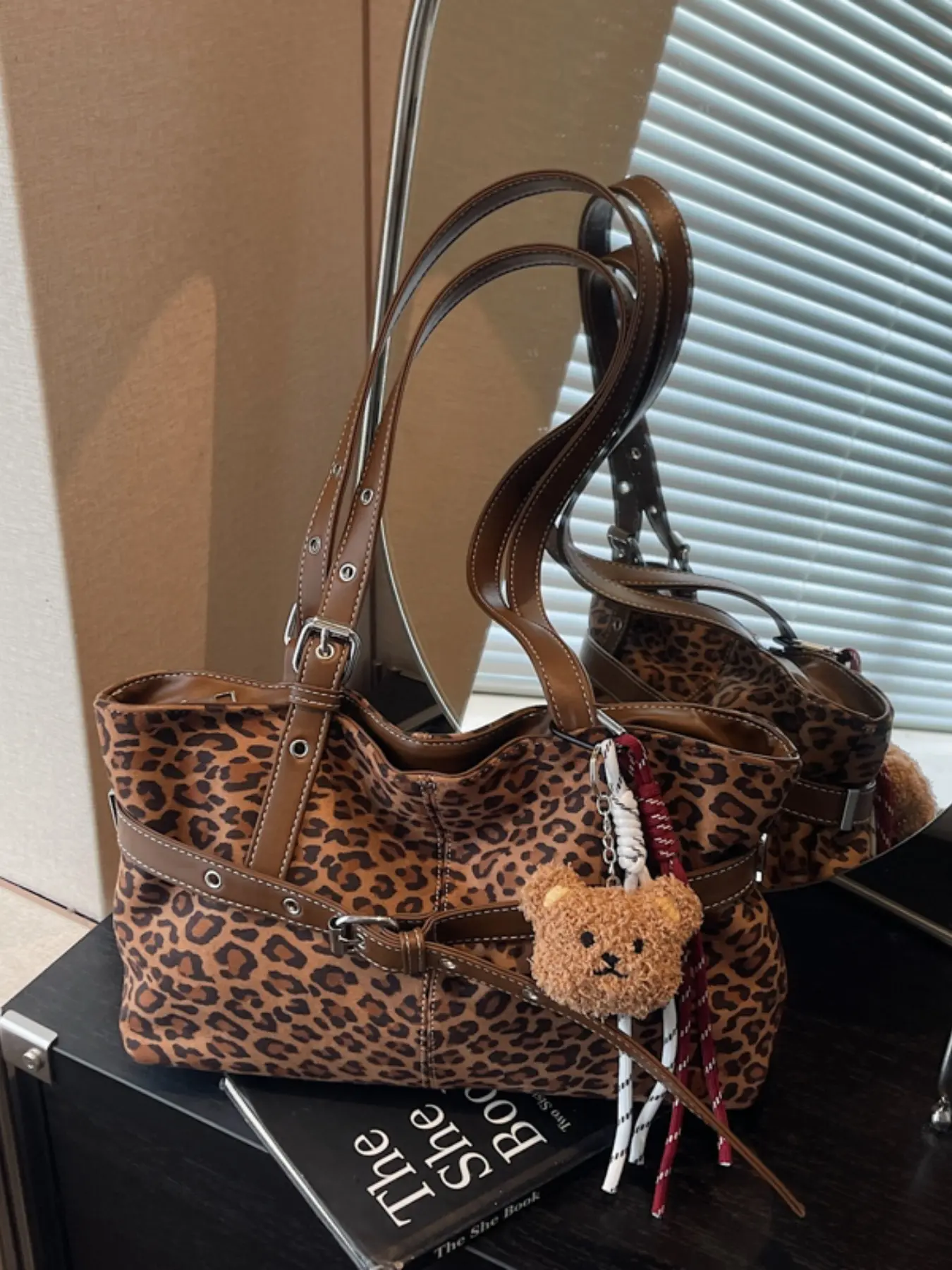 Women's Large Capacity Suede Crossbody Bag, New Style Tote Bag, Autumn Winter Vintage Shoulder Bag, Fashion Leopard Print Commuter Bag, Daily Commuter Bag