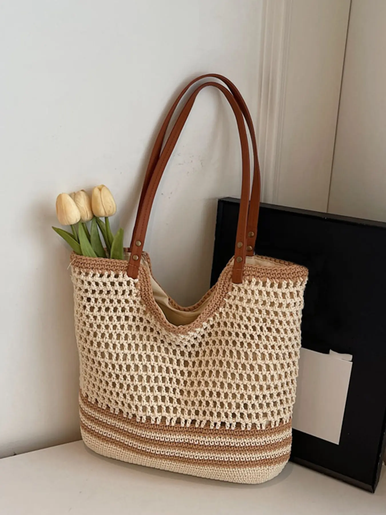 Literary beige woven shoulder handbag, retro leather shoulder strap hollow design, casual  fashionable  versatile  shoulder bag, niche design suitable for daily travel, shopping, vacation travel, etc. Handbag Shoulder Purse