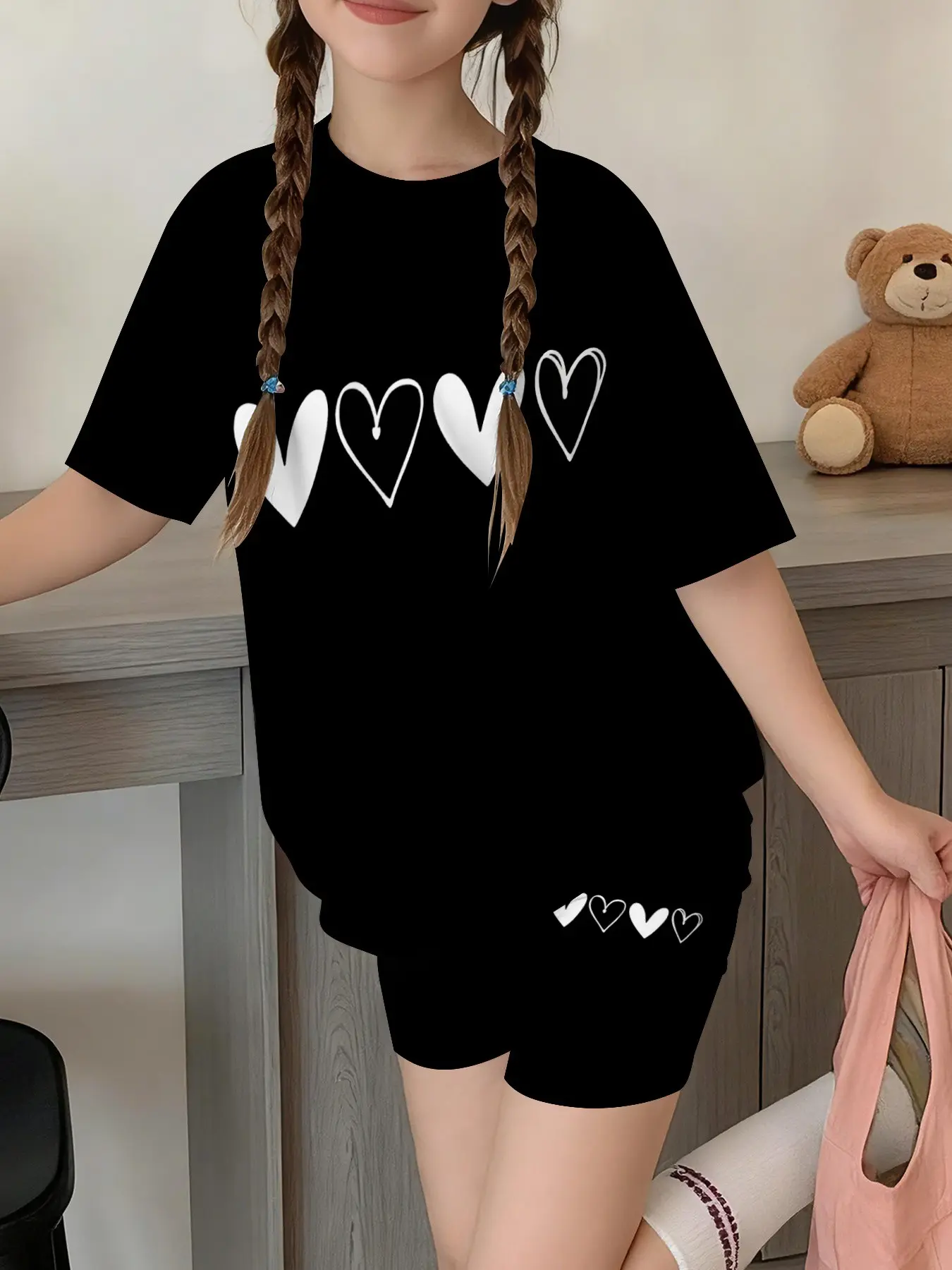 Girls' Cute Heart Print T-Shirt + Cycling Pants Set, Sports Clothing Set, Casual Fashion Sportswear, Soft and Comfortable, Perfect for Daily Wear, Summer Sport Set