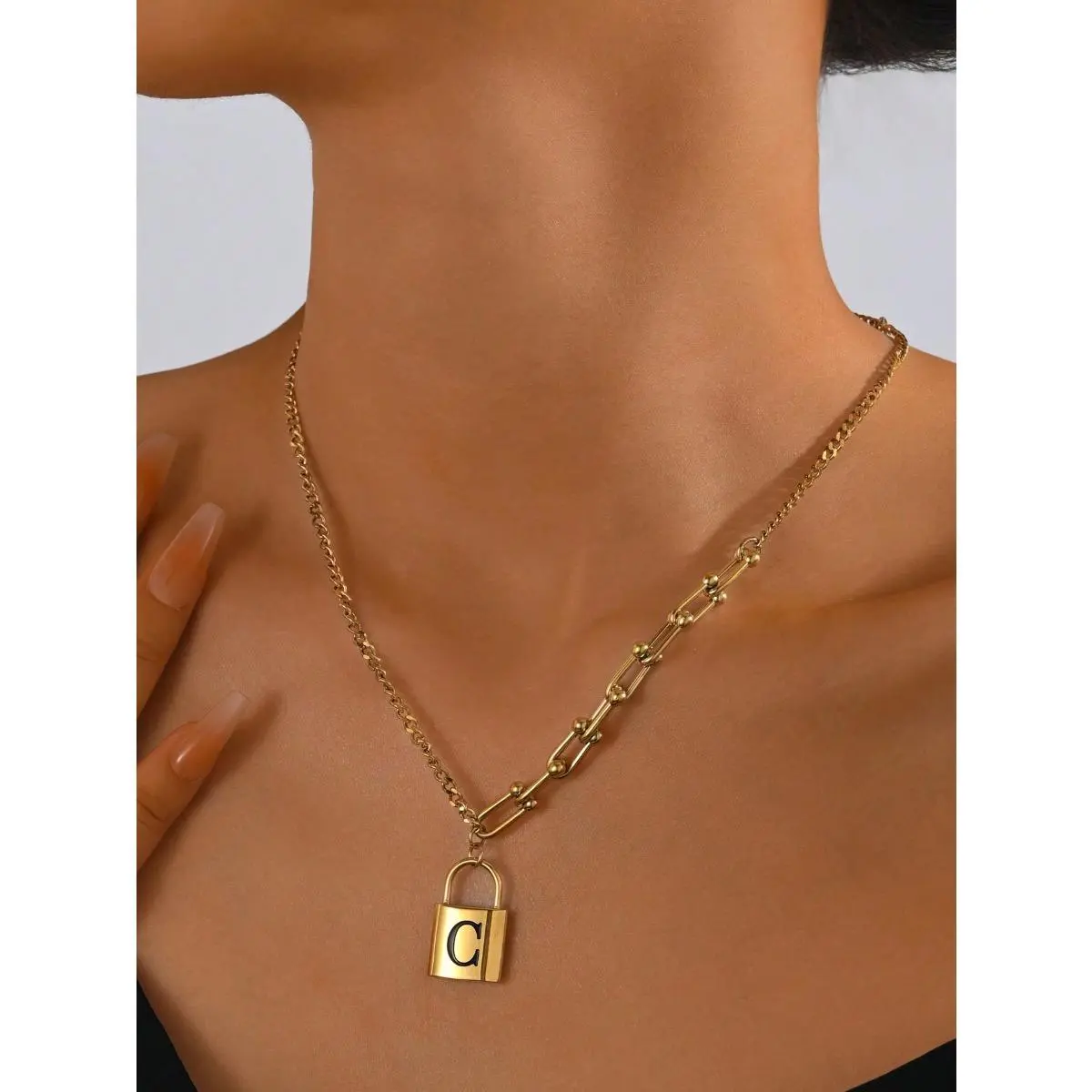 1 Pc Fashionable and Creative Lock Letter Pendant Necklace Stainless Steel Splicing Chain for Women's Daily Wear