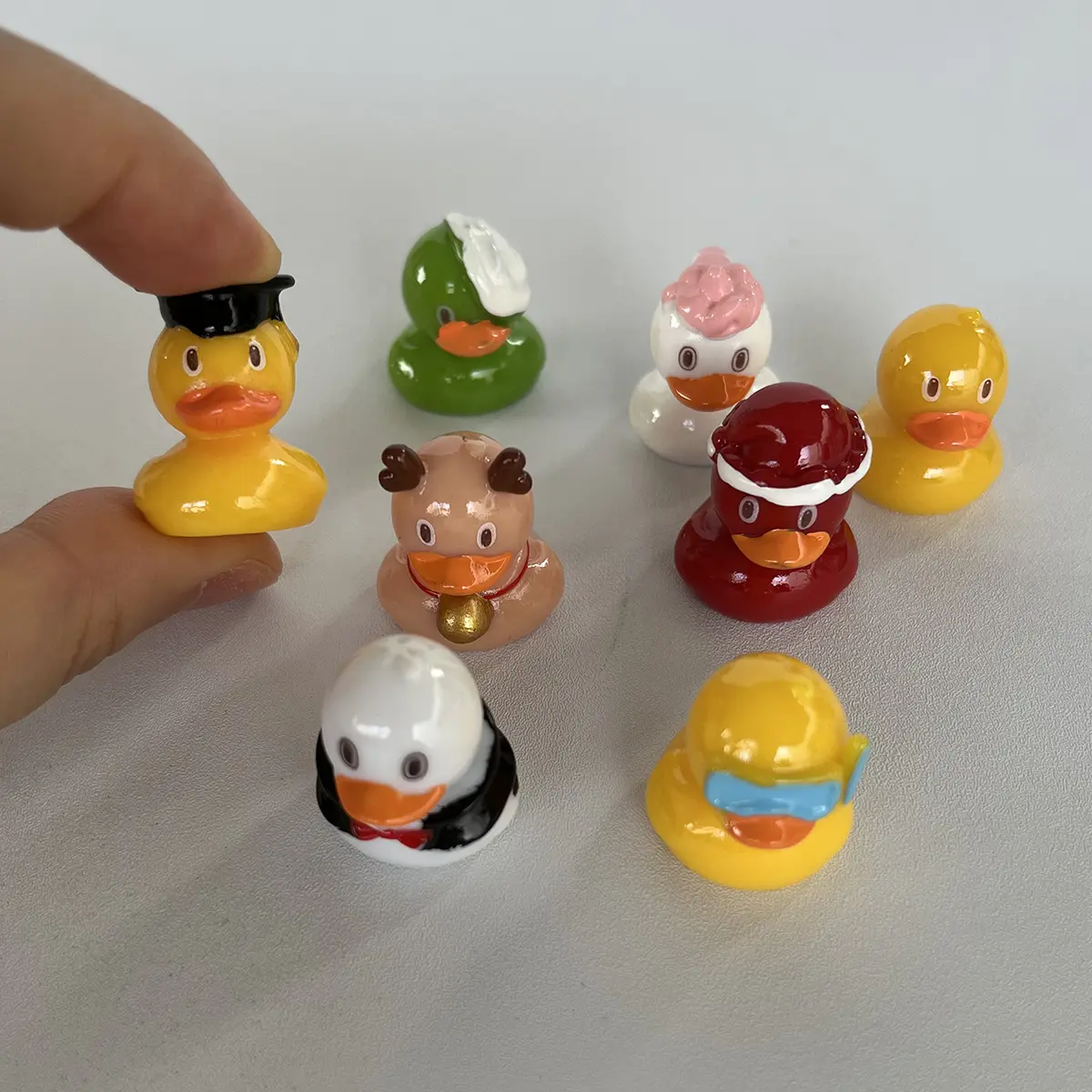 8 Pcs Mini Duck Figurine Trinkets - Cute Desktop Decoration, Decorative Home Ornament, Interactive Fidget Toy for Stress Relief, Statue Figurines & Figures Miniatures for Miniature Lifestyle Displays, Birthday Gift, Collectibles
