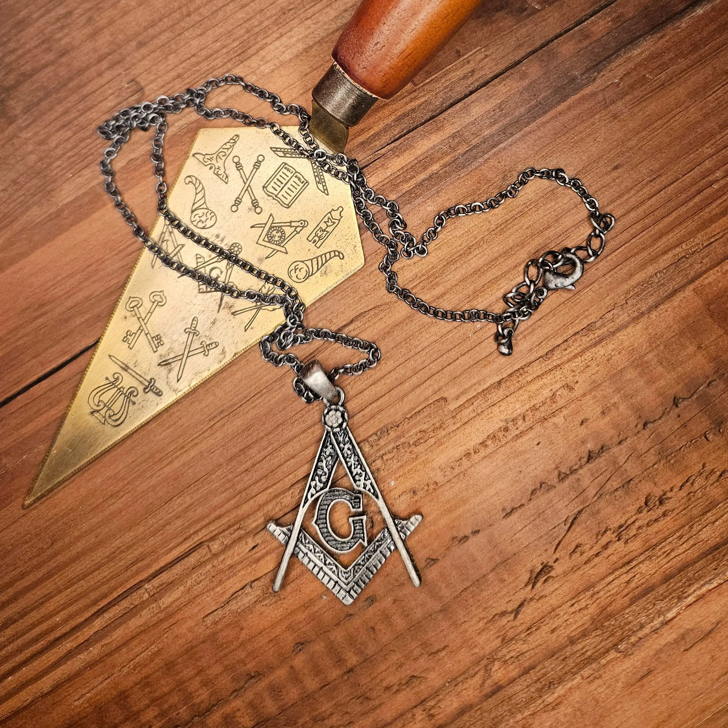 Masonic Square & Compass Pendant with Letter "G"