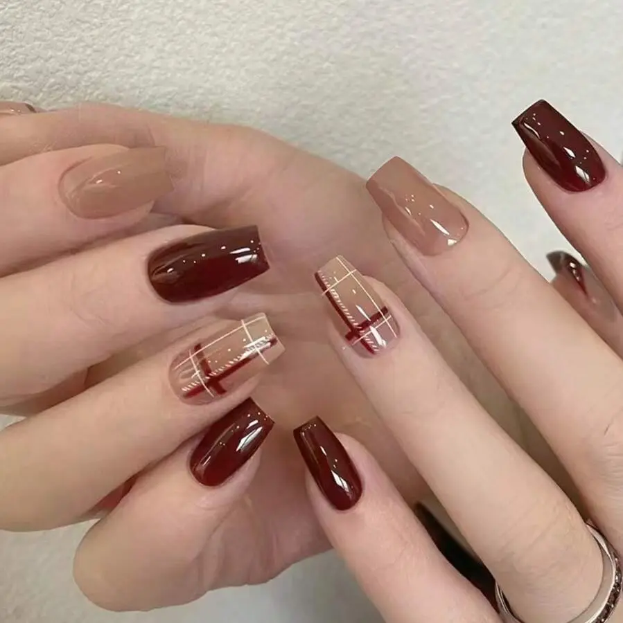 24pcs/Box Burgundy French Manicure Press-On Nails - Medium Length, Glossy Finish, Short Square Shape, Includes 1 Gel Polish And 1 Nail File, Perfect For Fashionable Manicure