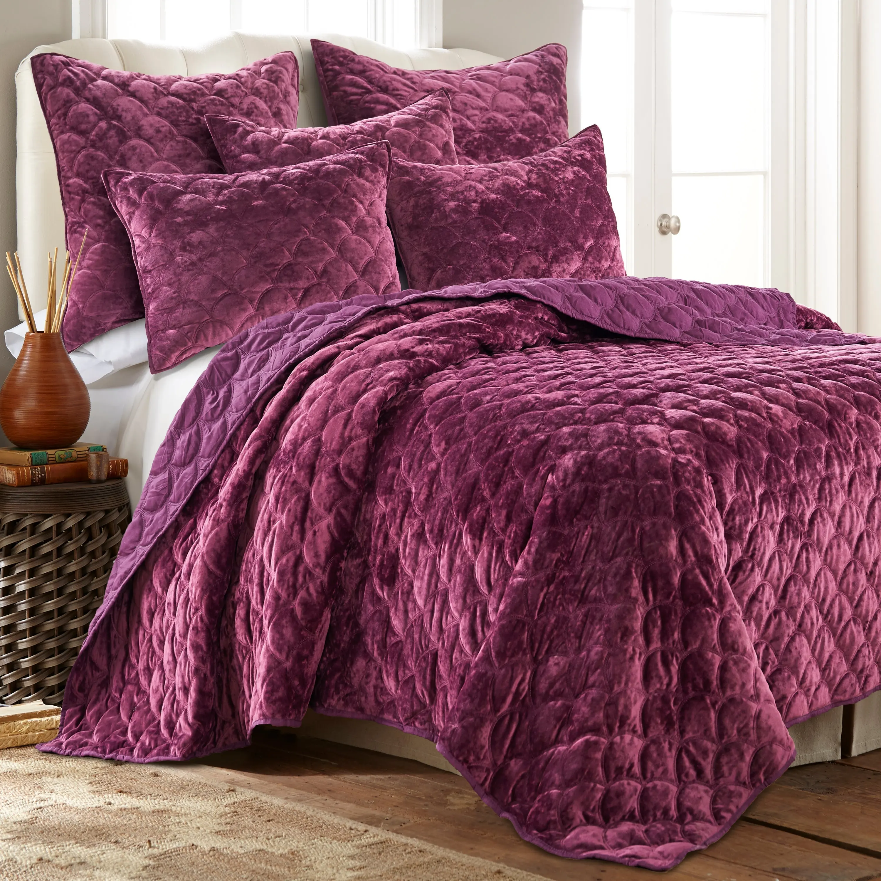 Ellora Plum Velvet Quilt Ellora Plum Velvet Quilt