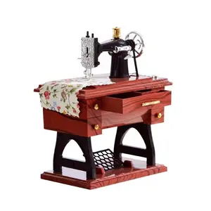 Vintage Sewing Machine Design Music Box, Mini Retro Sewing Machine Music Box, Table Desk Mechanical Clockwork Music Box, Home Decor Ornament, Decorative Artistic Home Decor Ornament for Living Room, Birthday Gift