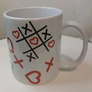 X's and O's Tic Tac woth hearts ceramic 11 oz mug