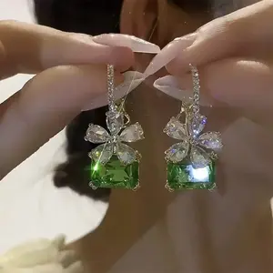 LisiZen 2026 New Arrival Elegant Sparkling Exquisite Luxury Crystal Earrings High-End Light Luxury Flower Dangles DZEH5326