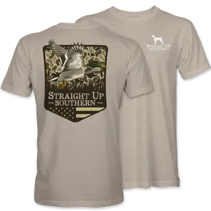 Flying Duck Hunting Camo Graphic Tee – Vintage Outdoor Nature Shirt for Men Who Love Wilderness & Country Style