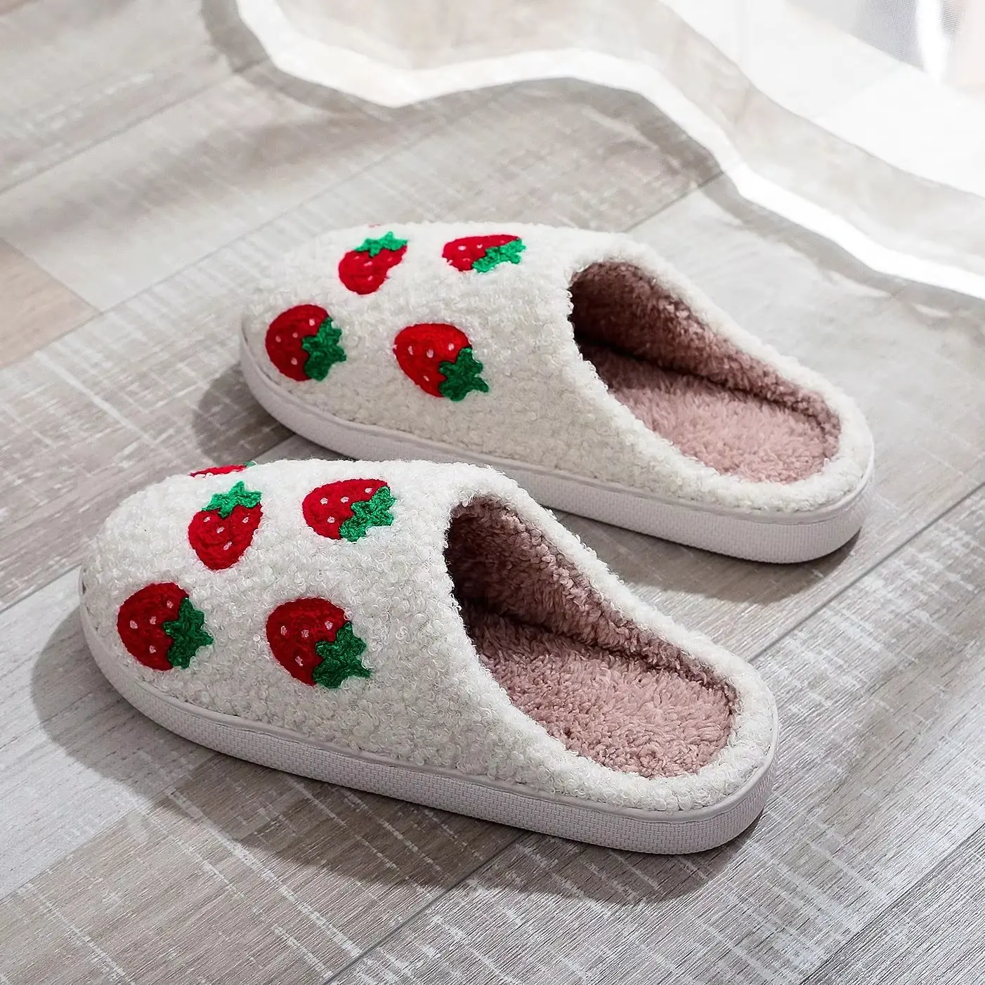 Winter Women'S Cute Fruit Strawberry Home Warm Comfortable Non-Slip Indoor Footwear Cartoon Couple Thick Soft Bottom Slippers, Women Shoes