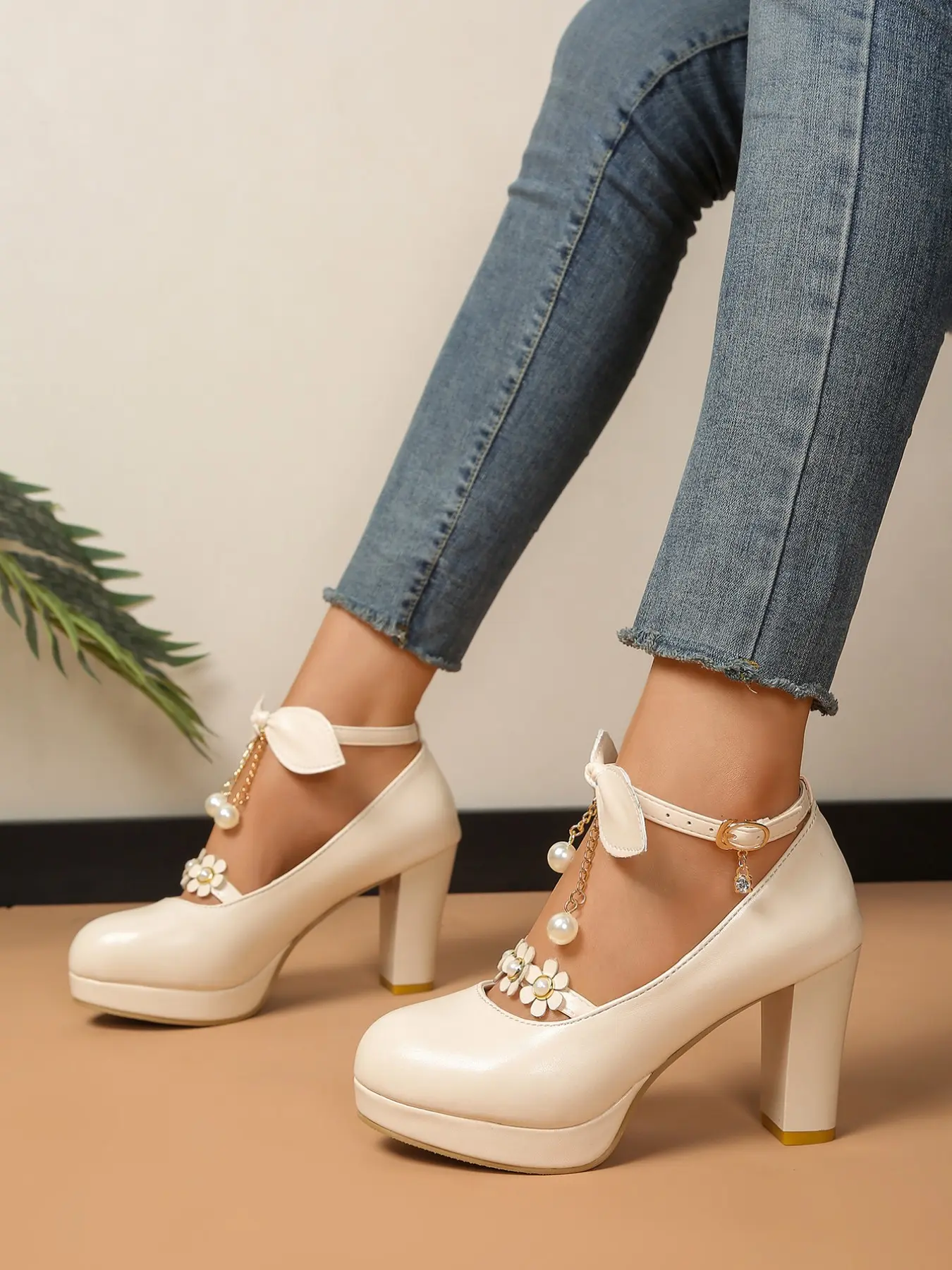 Sweet Chunky Heel Platform High Heel Shoes, Thick Sole Women's Shoes, Bowknot 2026 New Design, Round Toe Waterproof Platform, One-Strap Low Cut, Perfect for Parties and Weddings, Party Shoes, Platform Heel Pumps, Classy Heeled Shoe