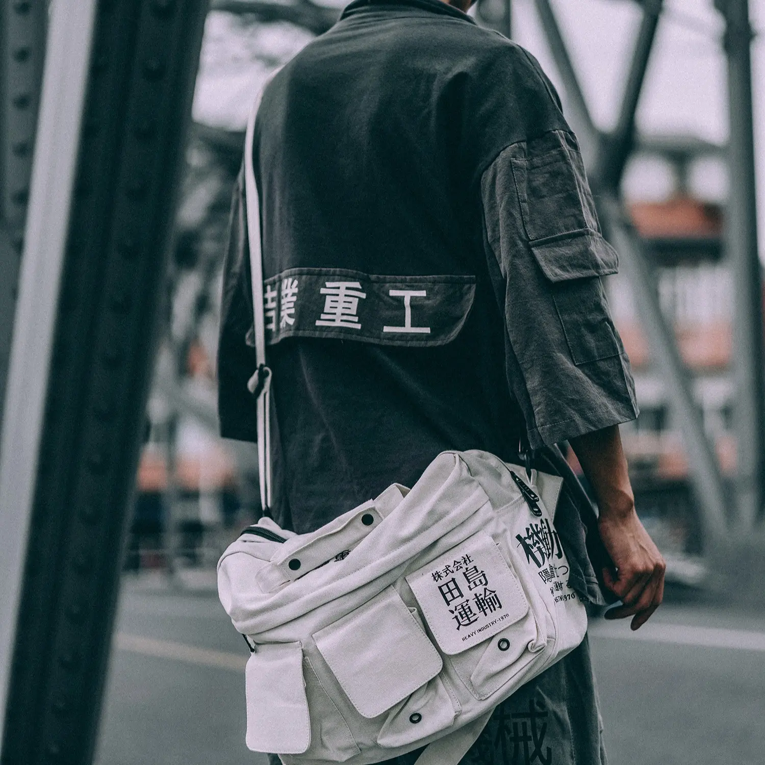 how to live キャンバススポーツバッグ Hibag2 Niepce Streetwear Fashion Canvas Japanese Kanji Crossbody