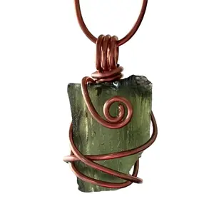 Moldavite pendant for spiritual expansion - 4 grams